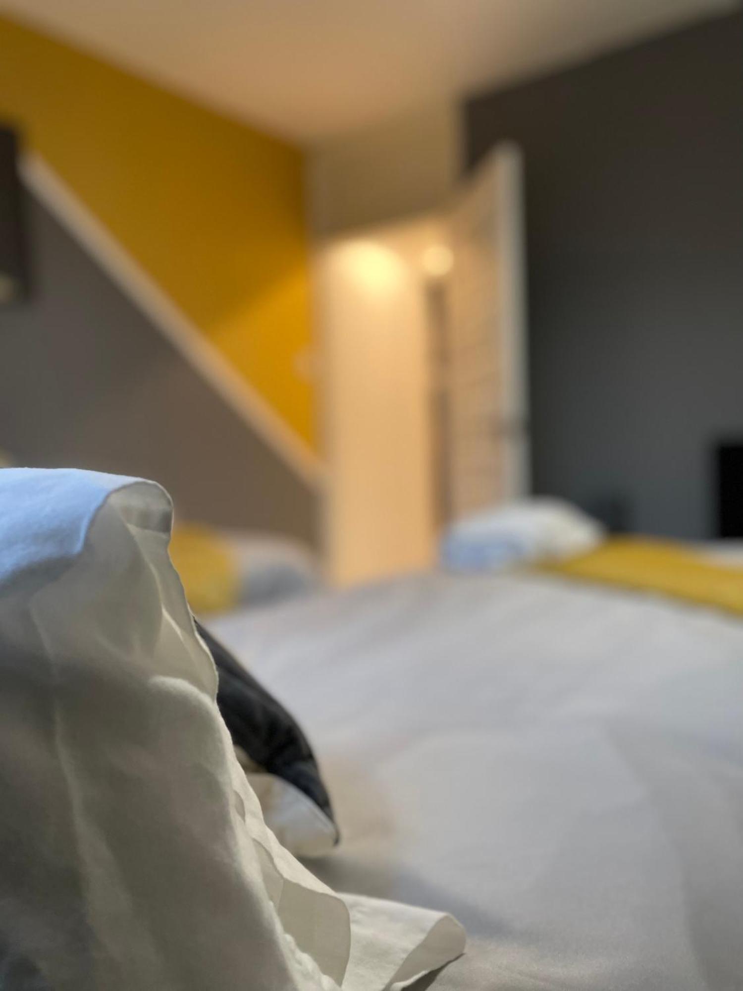 Home Sweet Home In Rg1 With Free Parking Reading Extérieur photo
